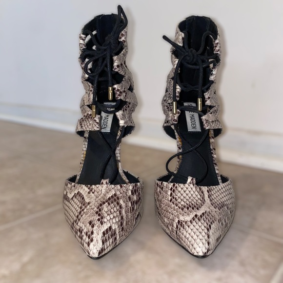 Steve Madden - Snake Heel 🐍👠😍 - Picture 3 of 7